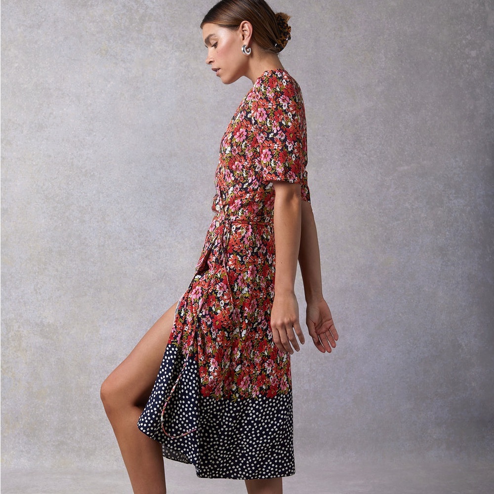 ISO - Rouje Gabin in red/navy floral print FR40/US8